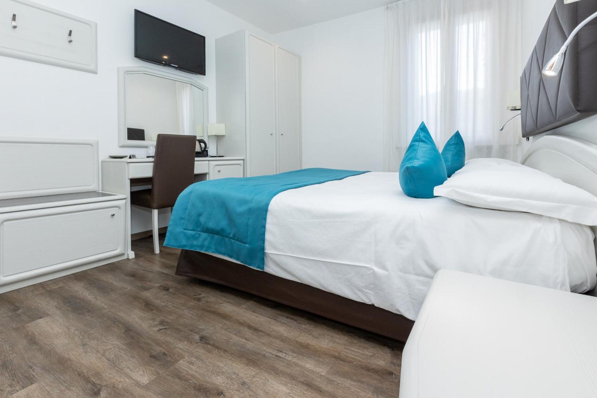 Albergo Cappello E Cadore Belluno Bagian luar foto
